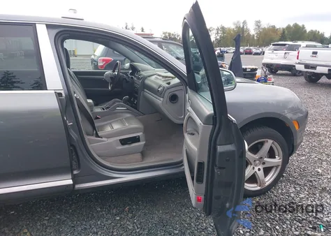 2004 Porsche Cayenne из США, поврежденный, VIN WP1AA29PX4LA22717